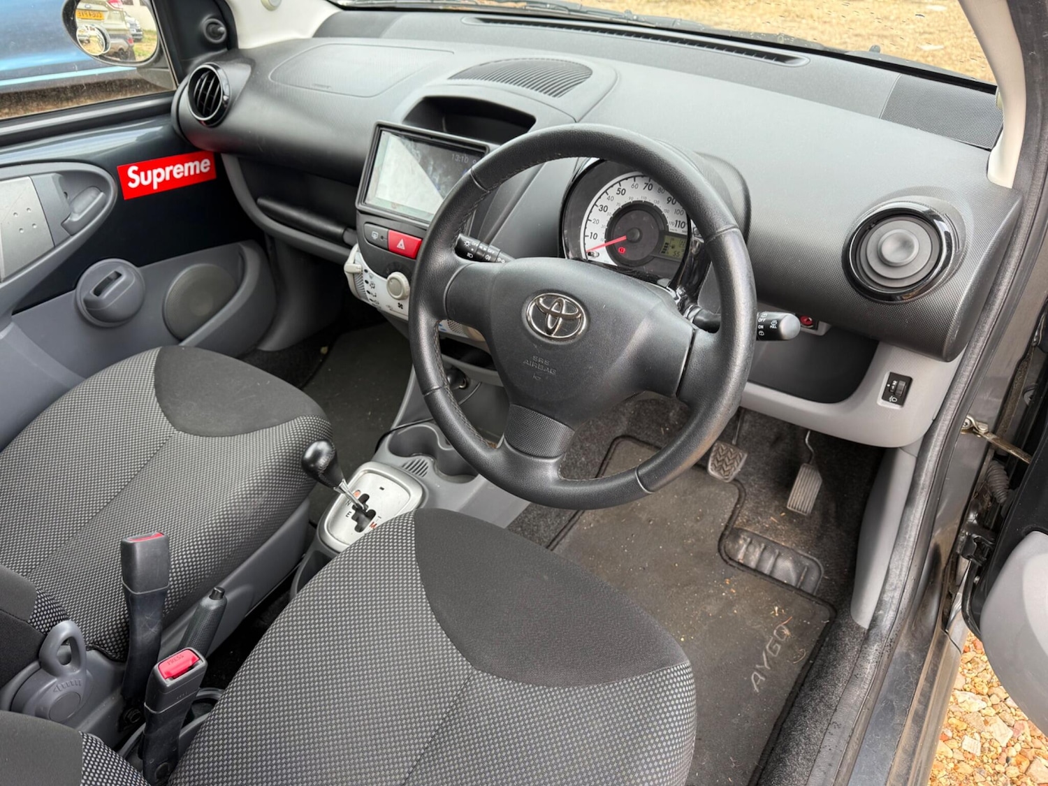 Used Toyota AYGO 2011 for sale - 76377402: Photo 13