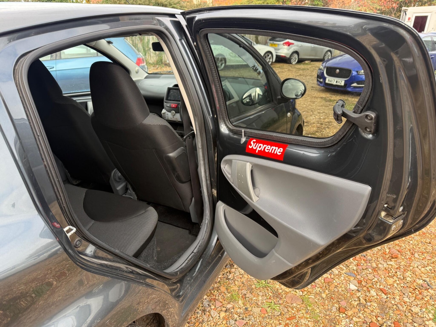 Used Toyota AYGO 2011 for sale - 76377402: Photo 14