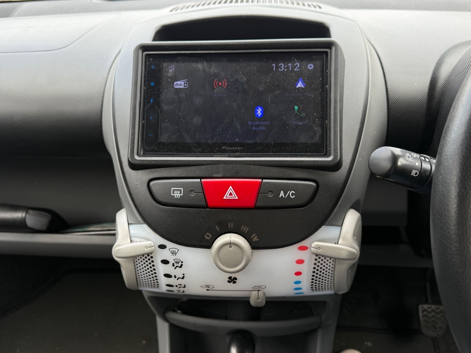 Used Toyota AYGO 2011 for sale - 76377402: Photo 28