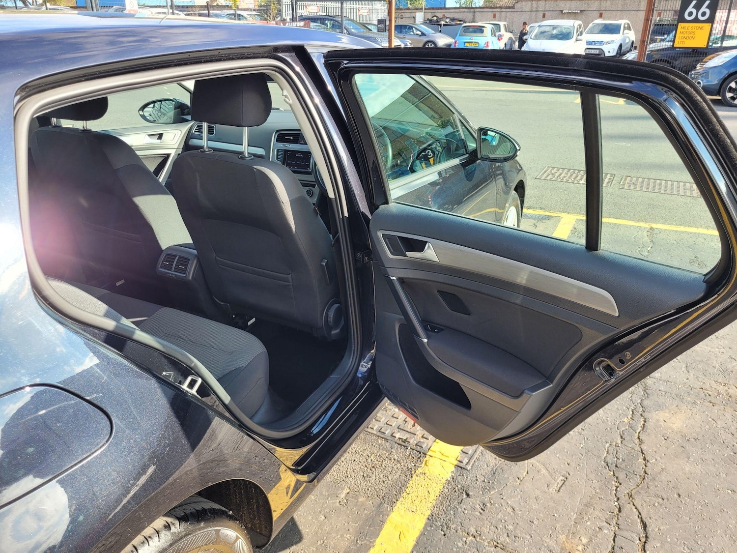 Used Volkswagen Golf 2015 for sale - 76317839: Photo 43
