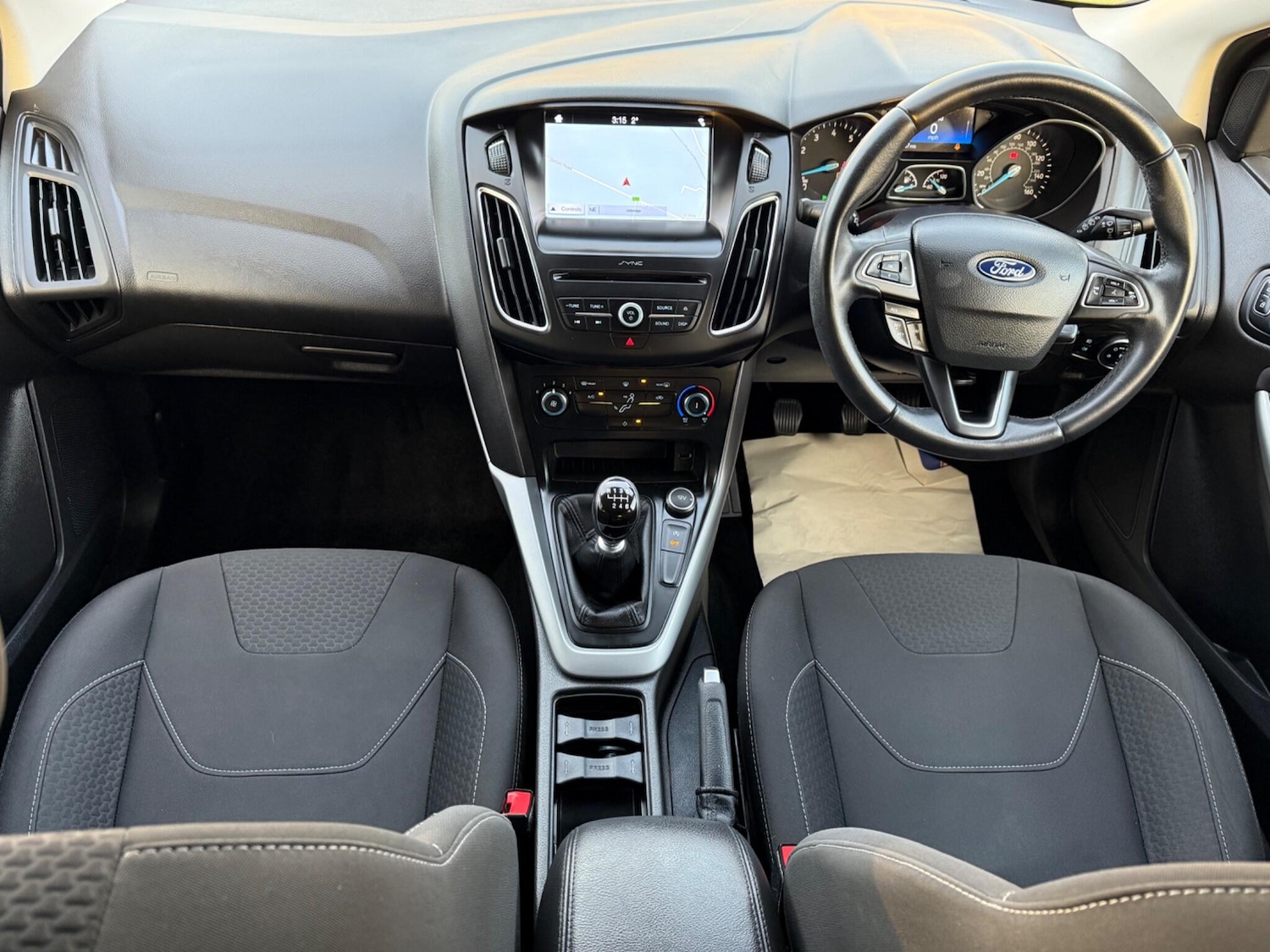 Used Ford Focus 2017 for sale - 76984904: Photo 19