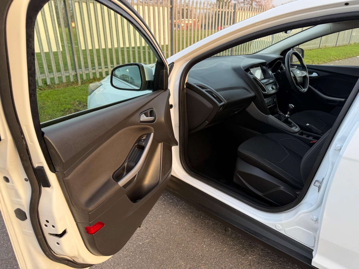 Used Ford Focus 2017 for sale - 76984904: Photo 22