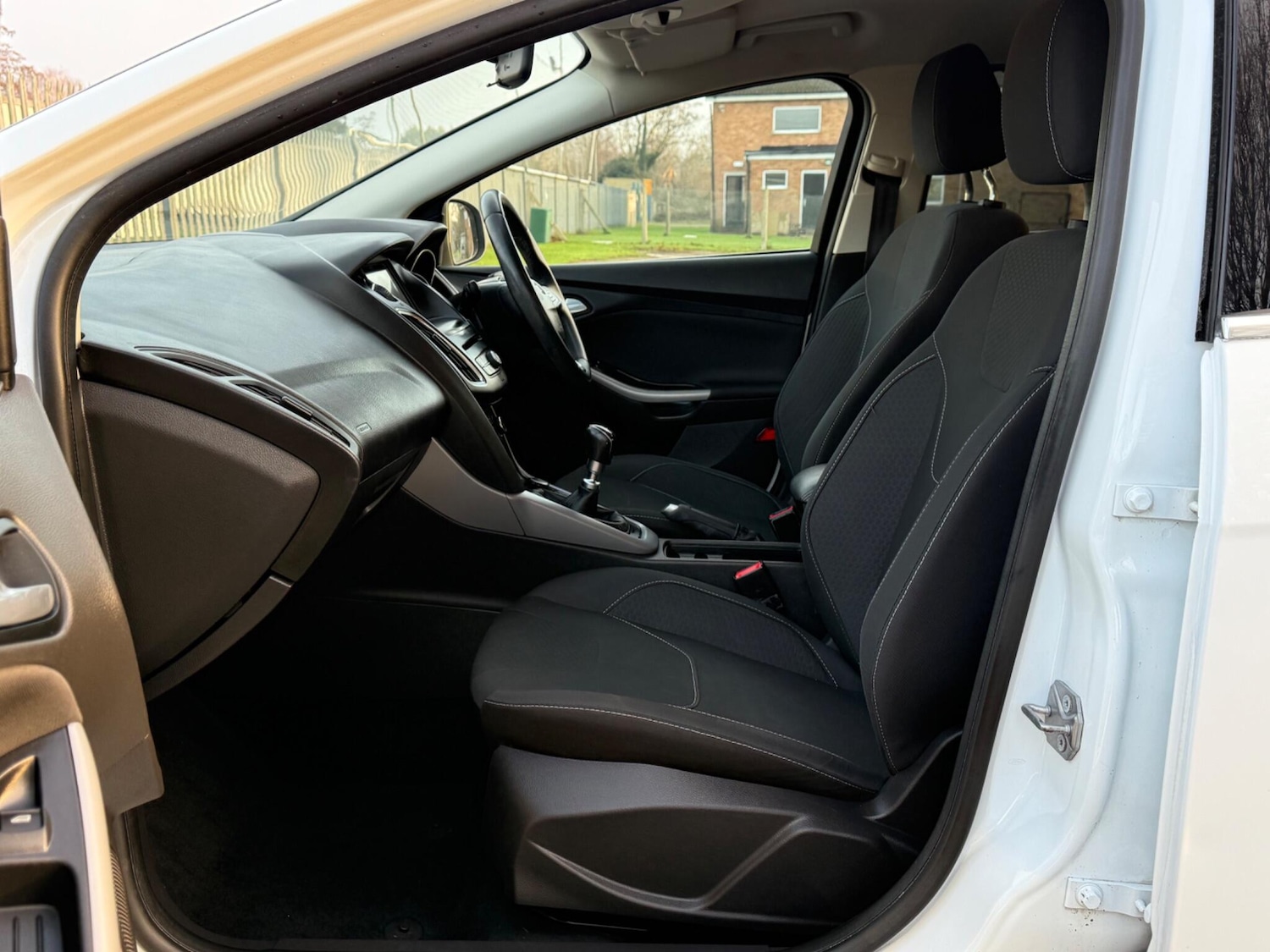 Used Ford Focus 2017 for sale - 76984904: Photo 24