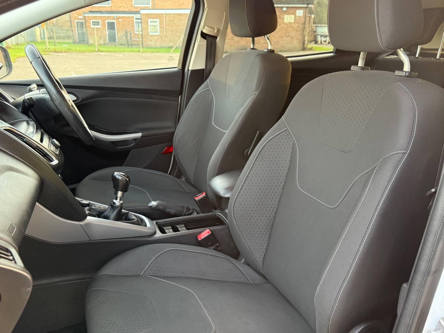 Used Ford Focus 2017 for sale - 76984904: Photo 25