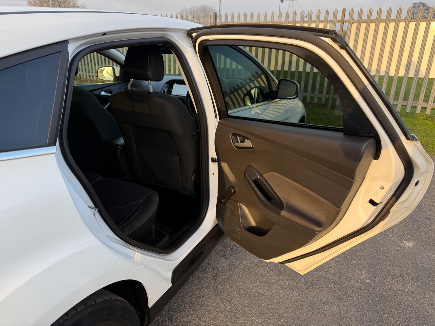 Used Ford Focus 2017 for sale - 76984904: Photo 27