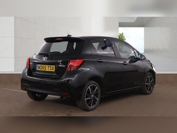 Used Toyota Yaris 2015 for sale - 79426745: Photo