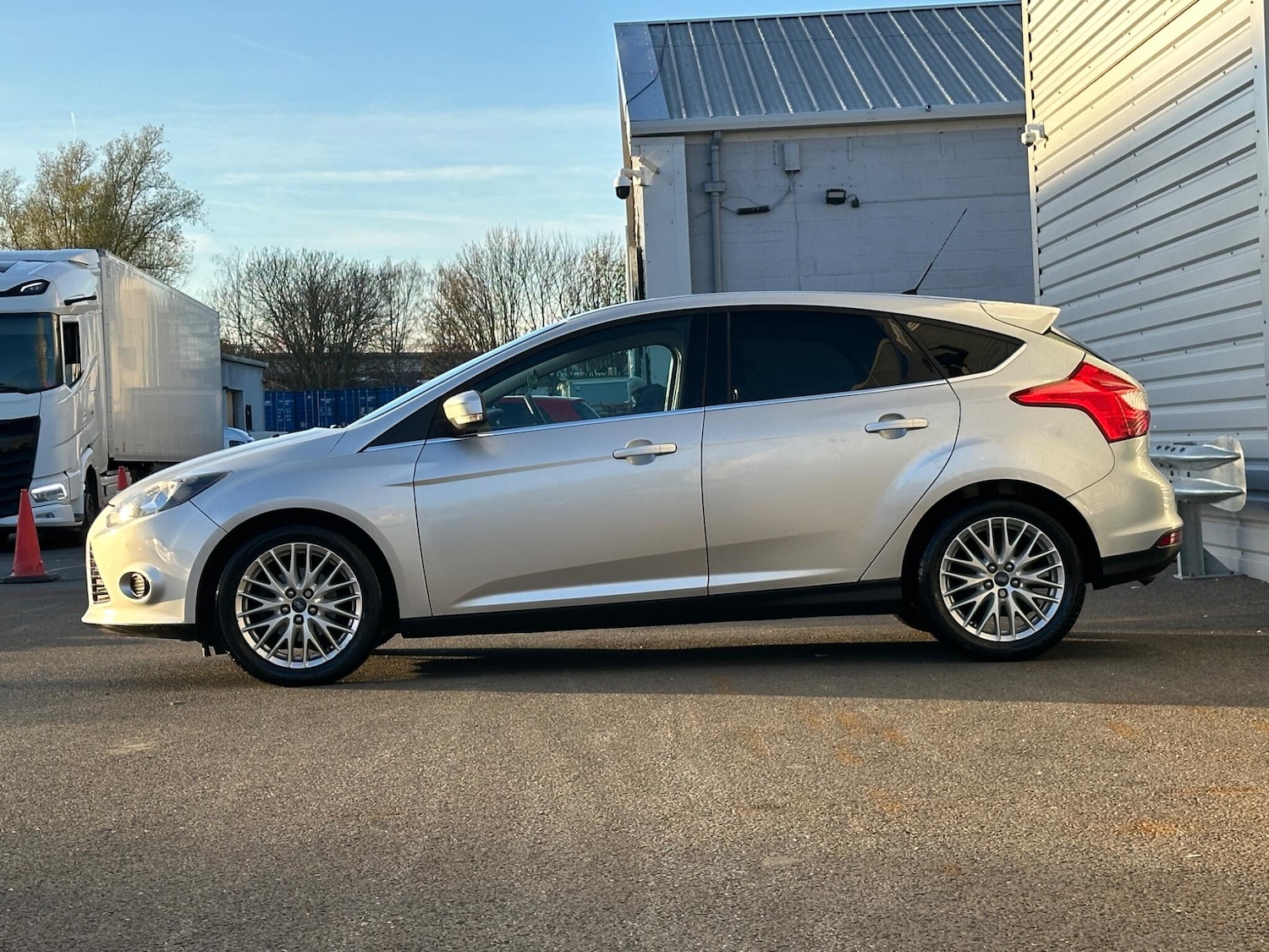 Used Ford Focus 2014 for sale - 76632651: Photo 9