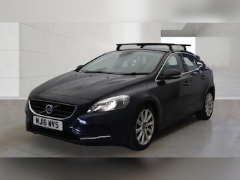 Used Volvo V40 2016 for sale - 79401185: Photo