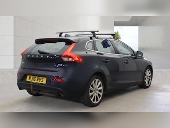Used Volvo V40 2016 for sale - 79401185: Photo