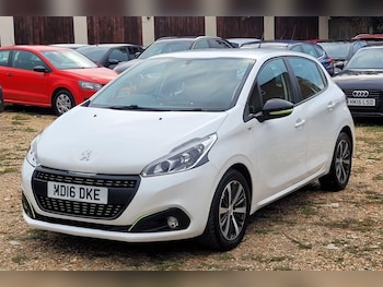 Used Peugeot 208 2016 for sale - 75904977: Photo