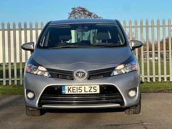 Used Toyota Verso 2015 for sale - 77440917: Photo