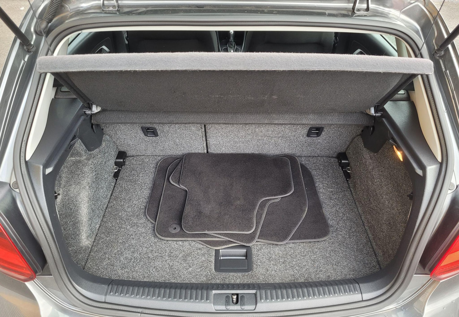 Used Volkswagen Polo 2015 for sale - 76831821: Photo 21