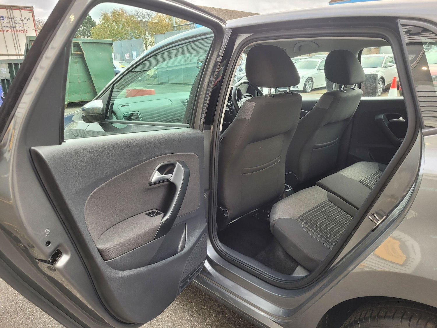 Used Volkswagen Polo 2015 for sale - 76831821: Photo 23