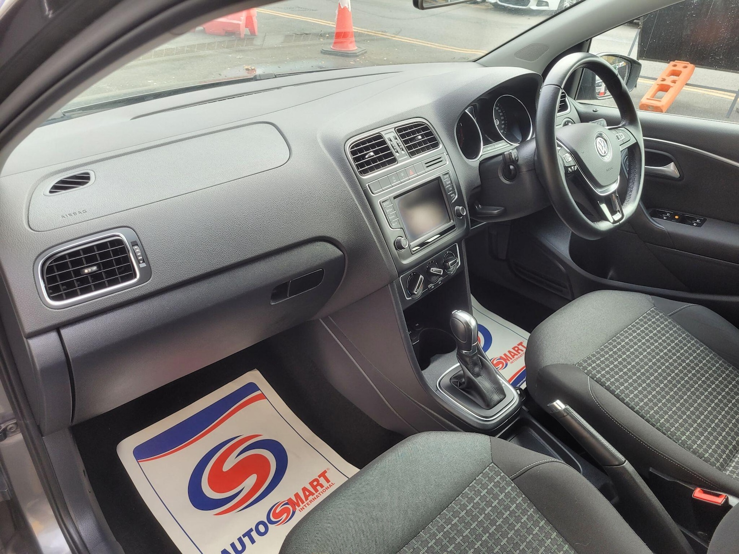 Used Volkswagen Polo 2015 for sale - 76831821: Photo 25