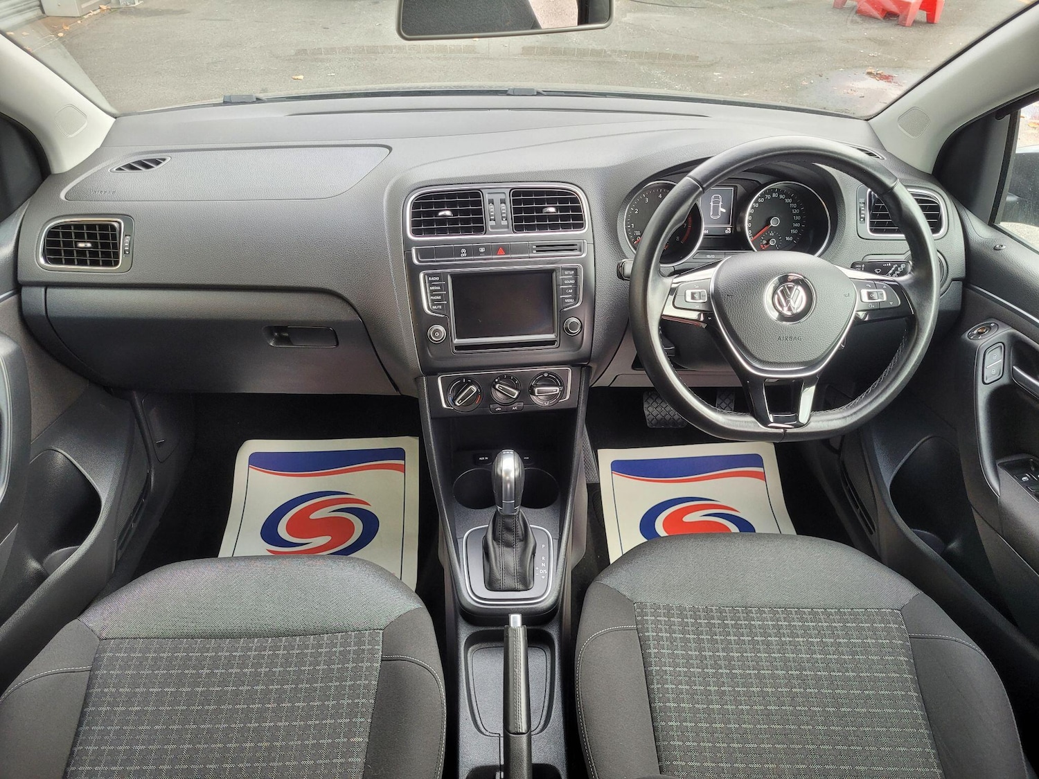 Used Volkswagen Polo 2015 for sale - 76831821: Photo 28