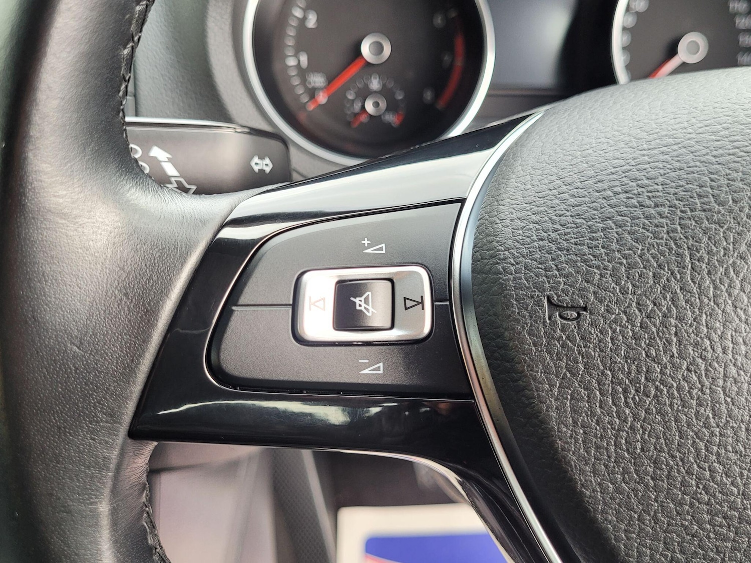 Used Volkswagen Polo 2015 for sale - 76831821: Photo 32