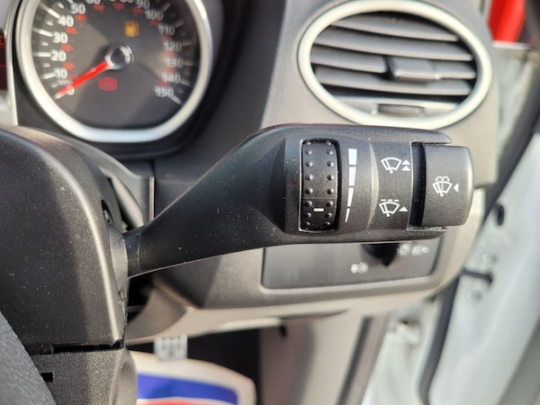 Used Ford Focus 2010 for sale - 76166757: Photo 32