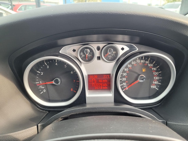 Used Ford Focus 2010 for sale - 76166757: Photo 37