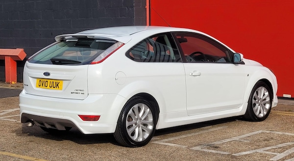 Used Ford Focus 2010 for sale - 76166757: Photo 9