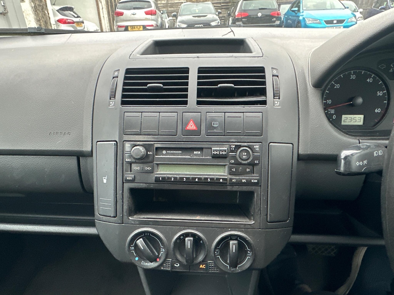 Used Volkswagen Polo 2004 for sale - 76246494: Photo 25