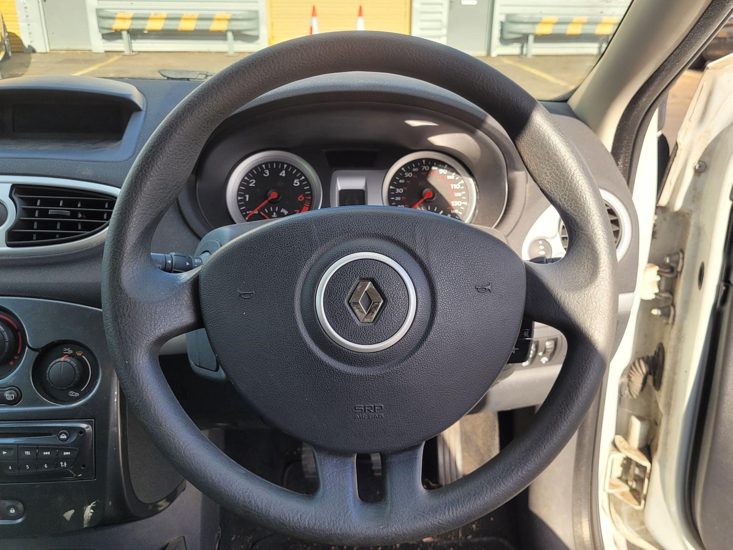 Used Renault Clio 2012 for sale - 76348763: Photo 12