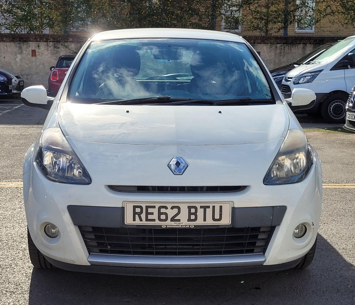 Used Renault Clio 2012 for sale - 76348763: Photo 2