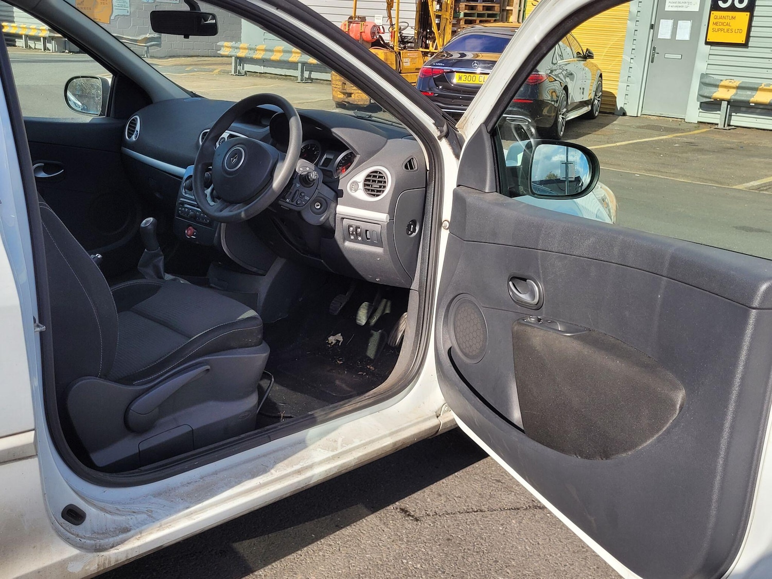 Used Renault Clio 2012 for sale - 76348763: Photo 7