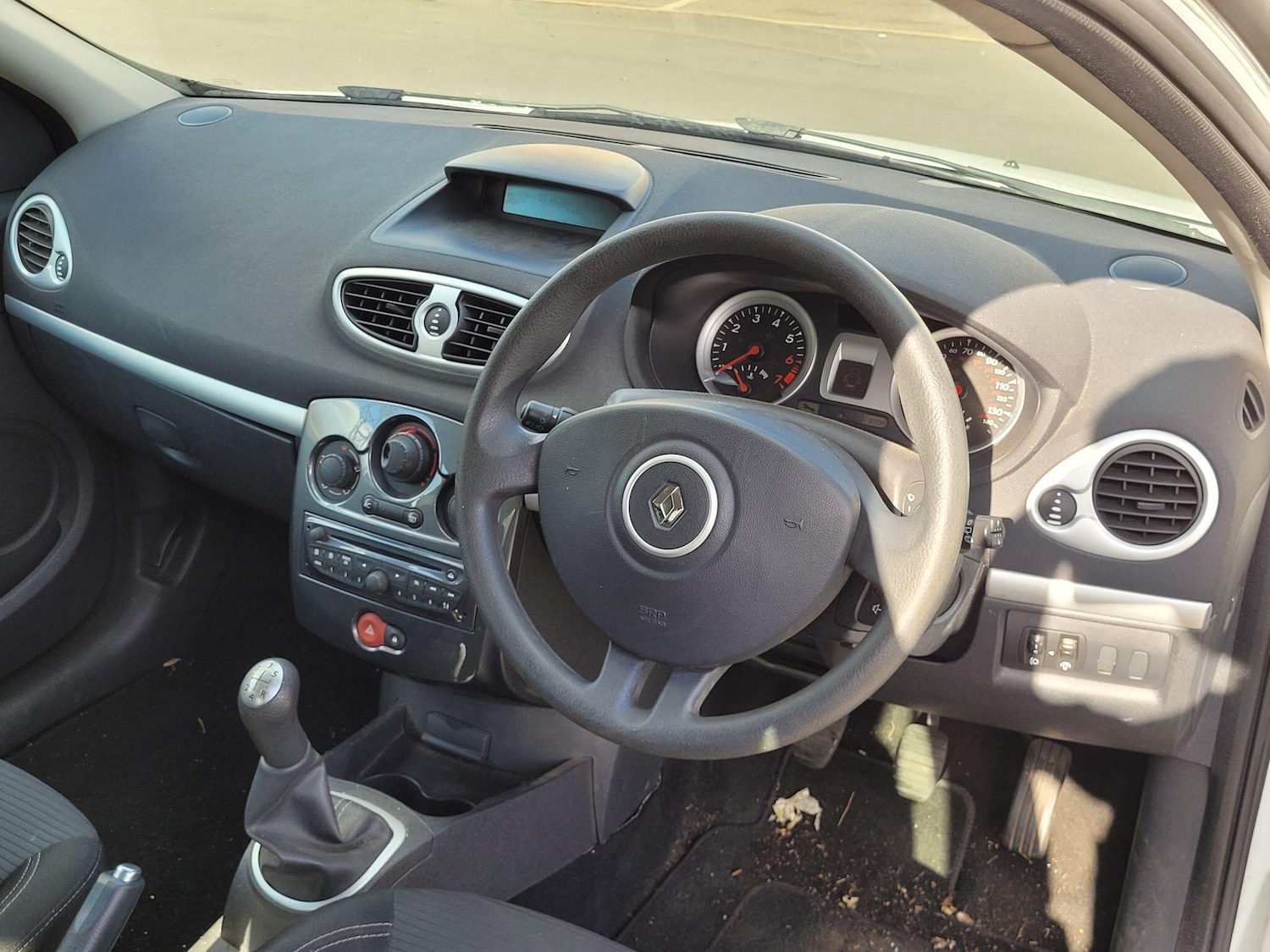 Used Renault Clio 2012 for sale - 76348763: Photo 8