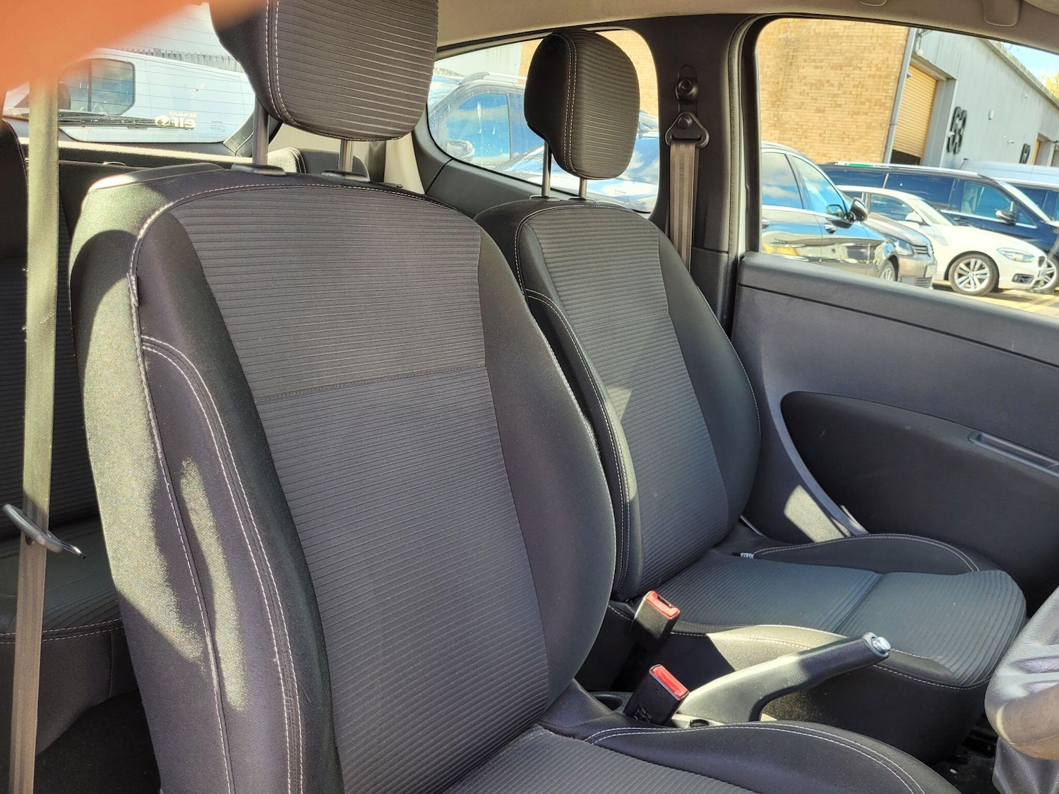 Used Renault Clio 2012 for sale - 76348763: Photo 9