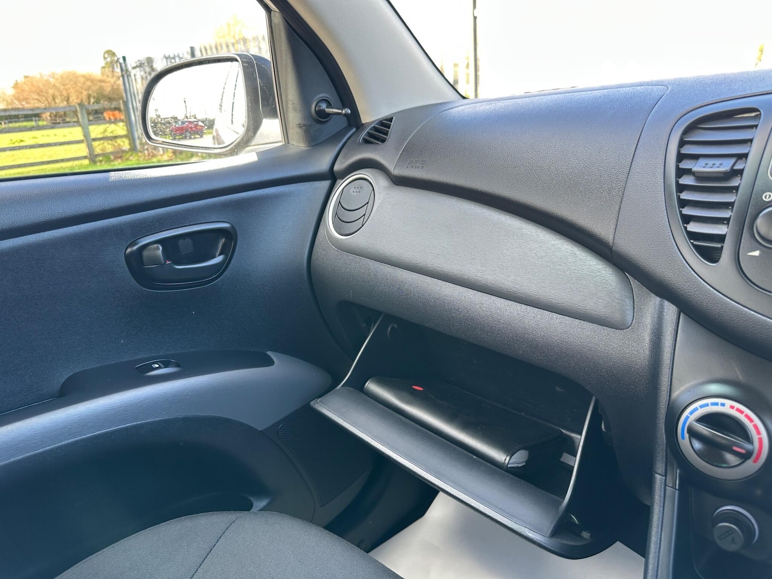 Used Hyundai i10 2012 for sale - 77839830: Photo 12