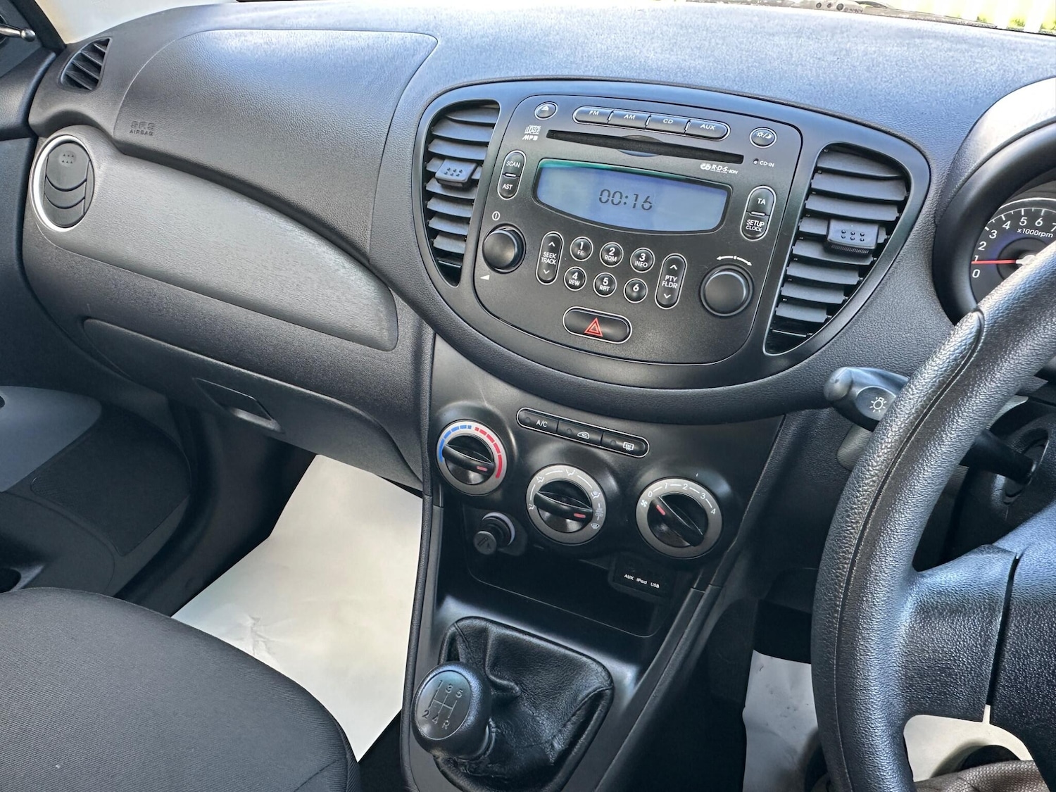 Used Hyundai i10 2012 for sale - 77839830: Photo 14