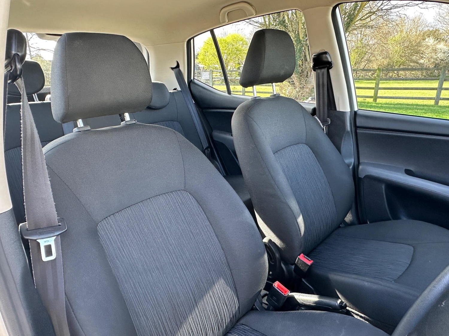 Used Hyundai i10 2012 for sale - 77839830: Photo 19