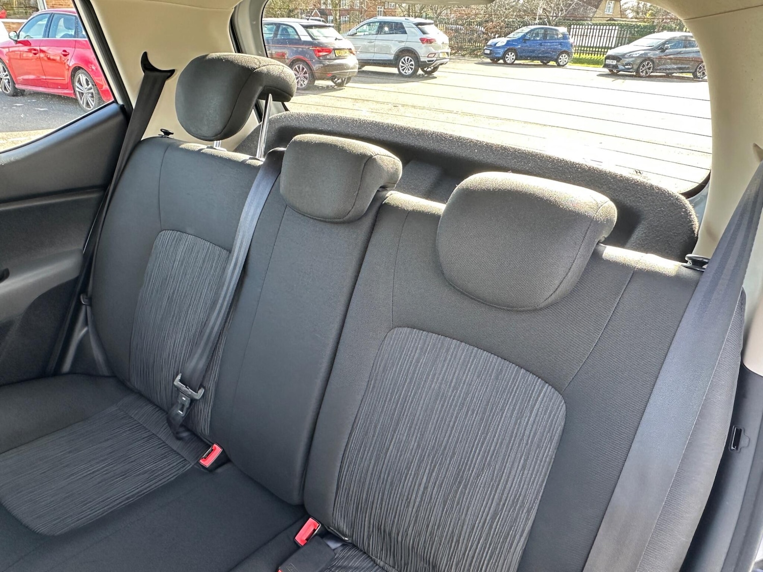 Used Hyundai i10 2012 for sale - 77839830: Photo 25