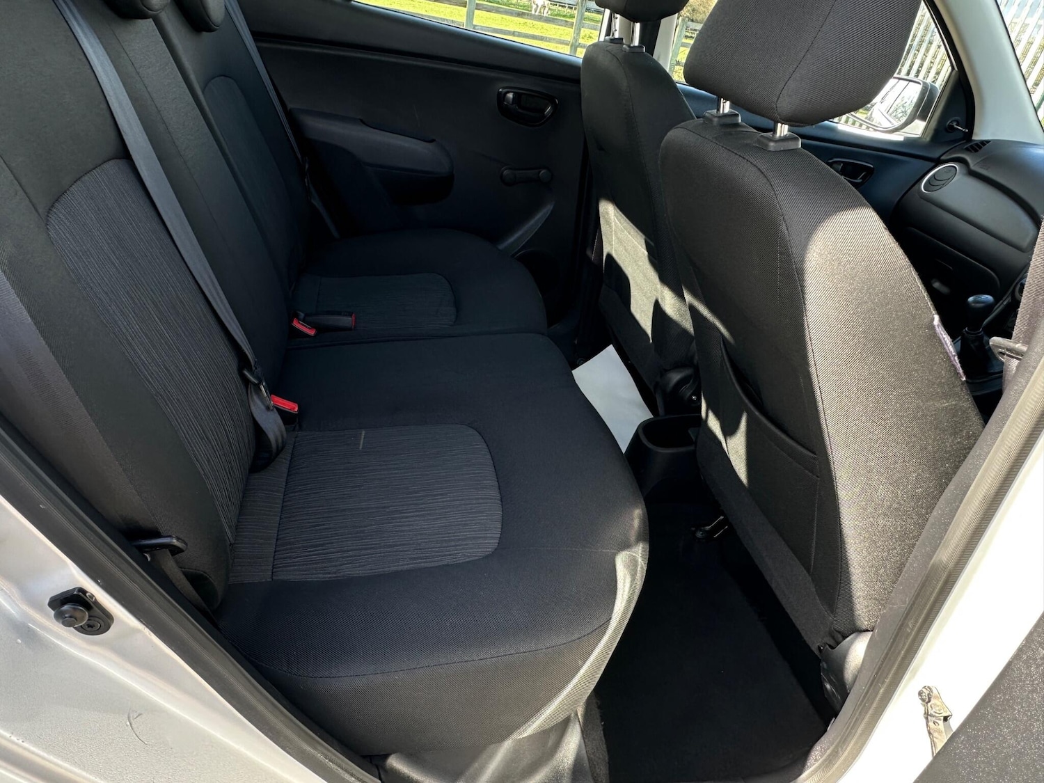 Used Hyundai i10 2012 for sale - 77839830: Photo 30