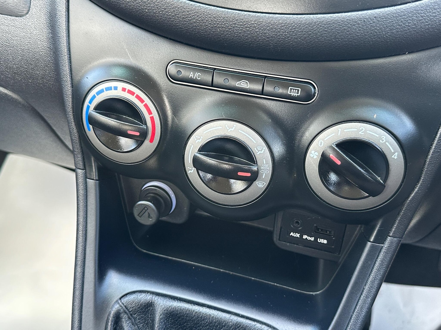 Used Hyundai i10 2012 for sale - 77839830: Photo 35