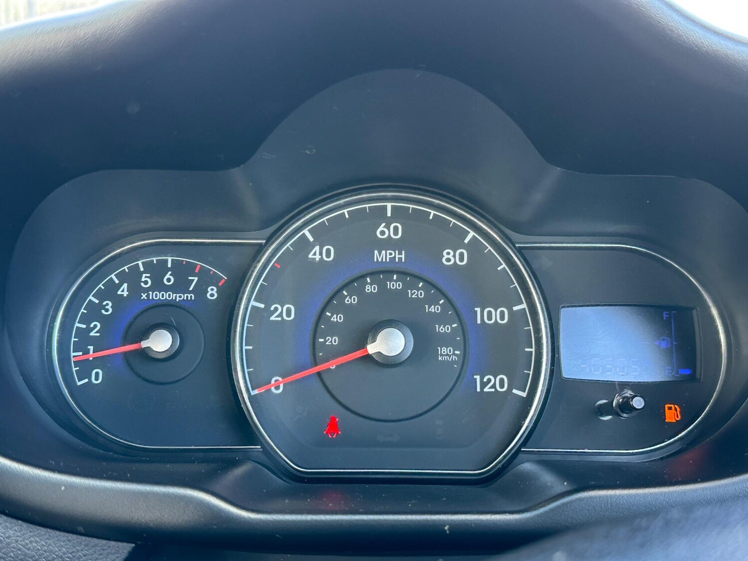 Used Hyundai i10 2012 for sale - 77839830: Photo 49