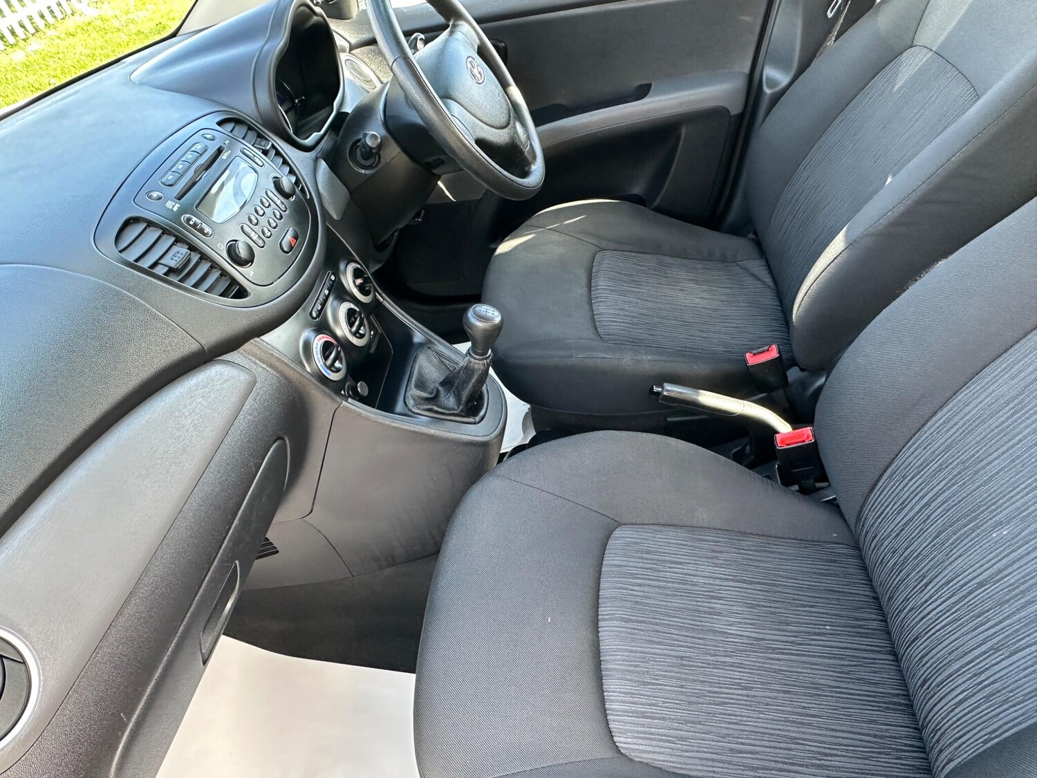 Used Hyundai i10 2012 for sale - 77839830: Photo 55