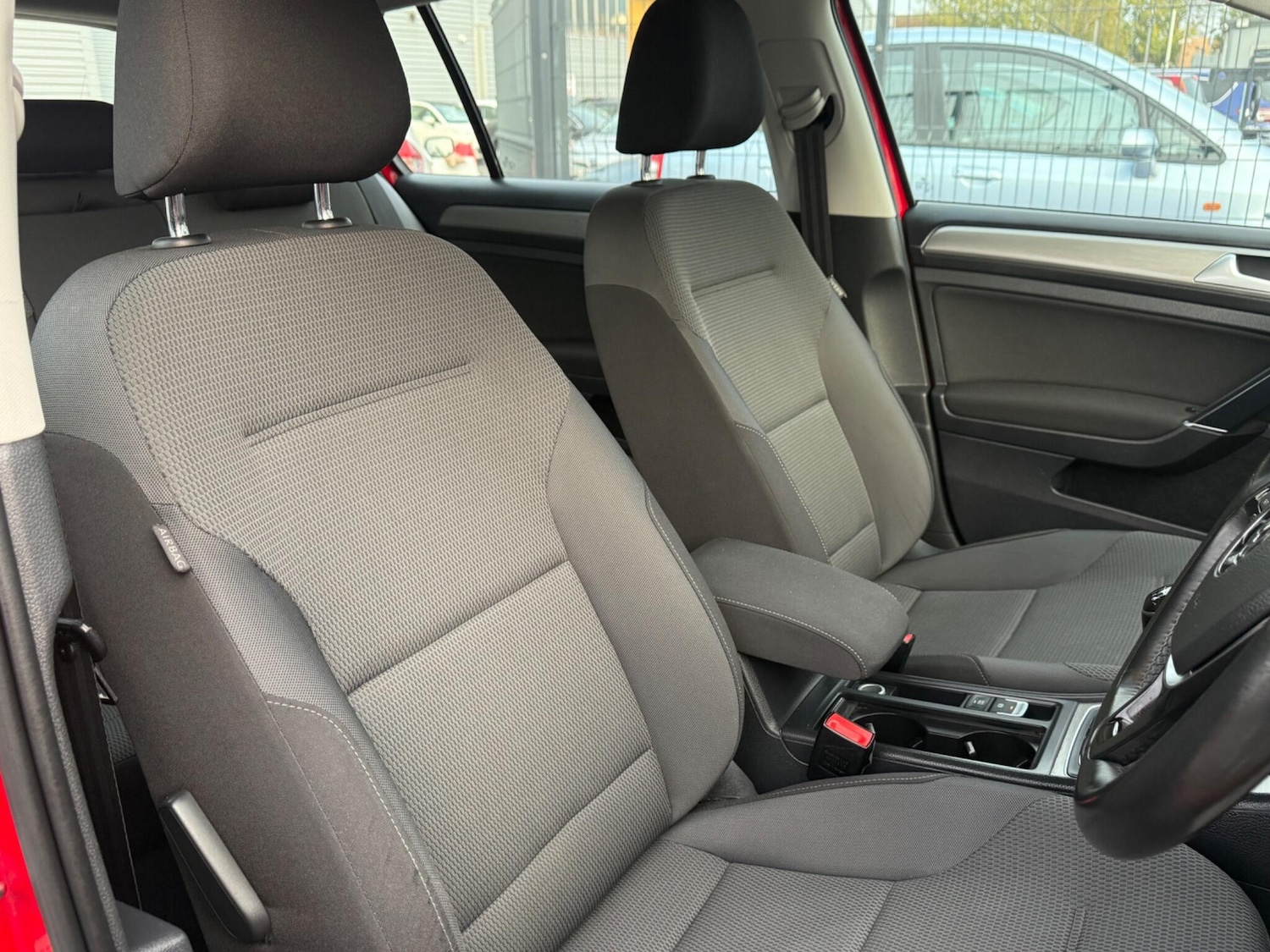 Used Volkswagen Golf 2015 for sale - 76984893: Photo 16