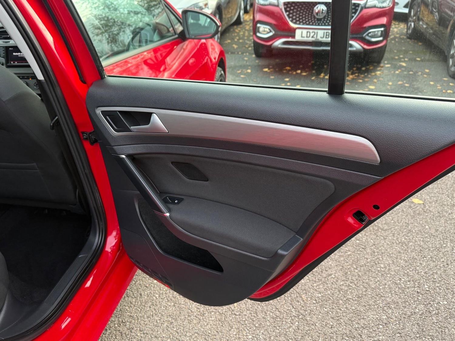 Used Volkswagen Golf 2015 for sale - 76984893: Photo 27