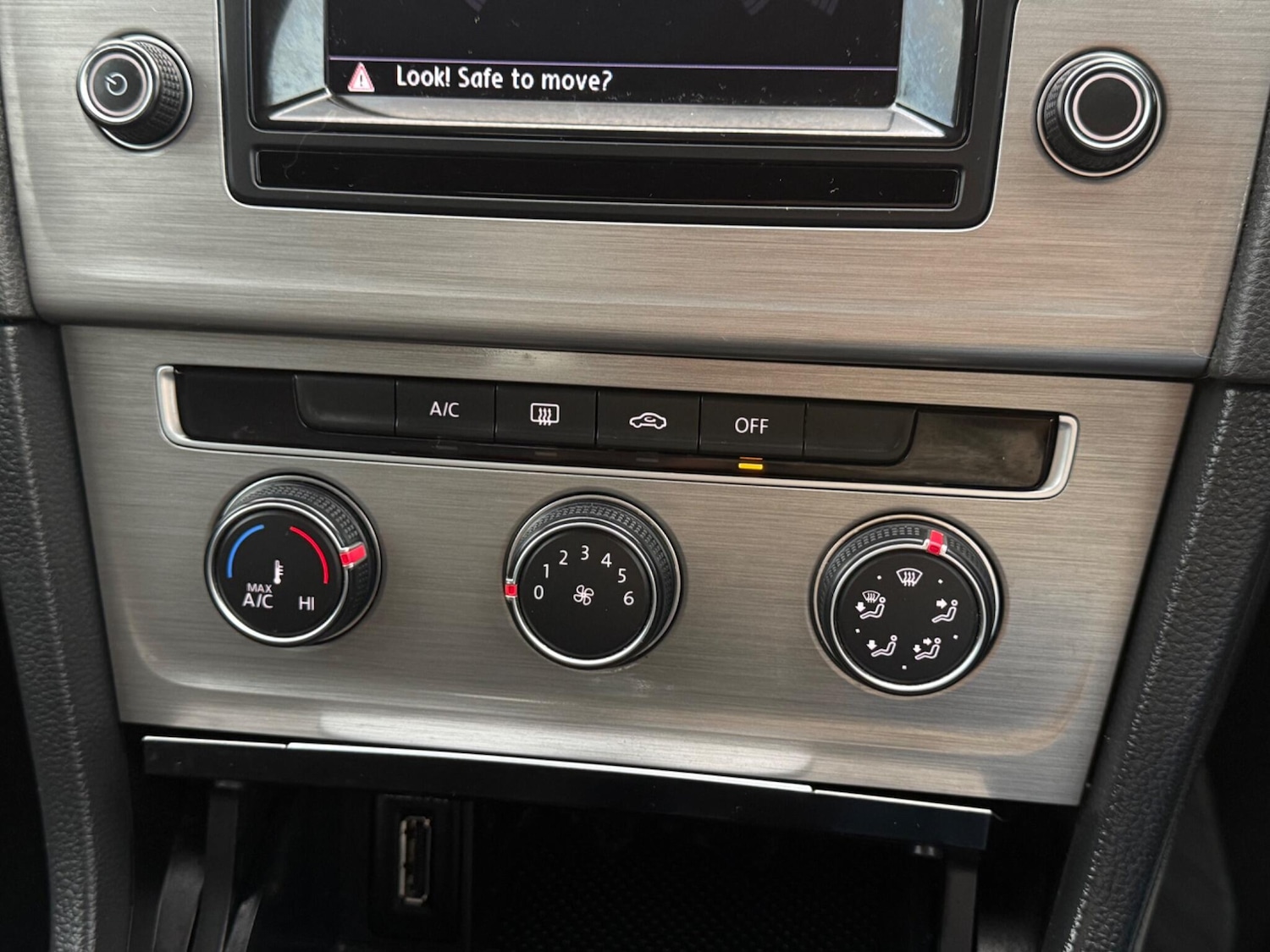 Used Volkswagen Golf 2015 for sale - 76984893: Photo 51