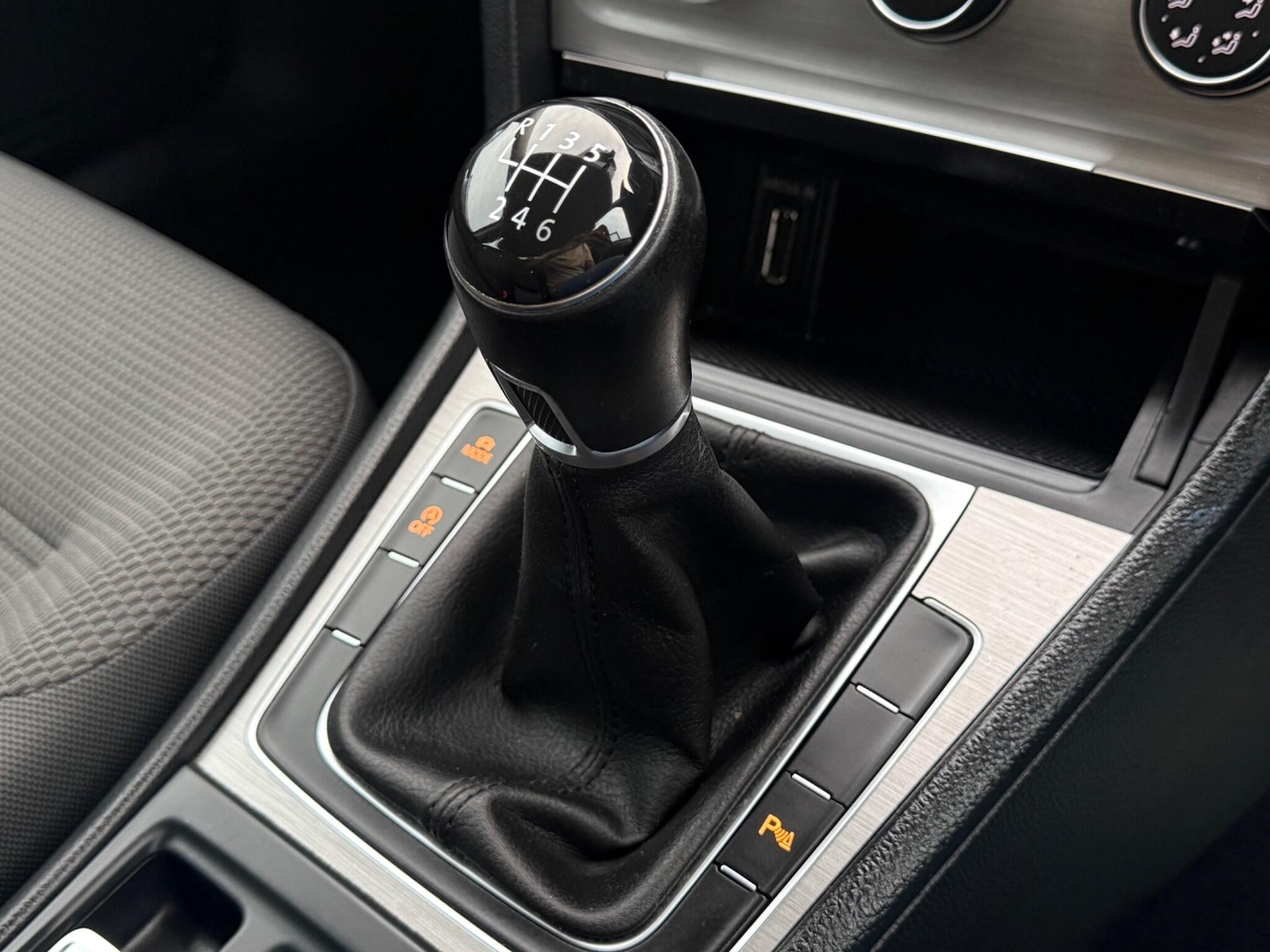 Used Volkswagen Golf 2015 for sale - 76984893: Photo 53