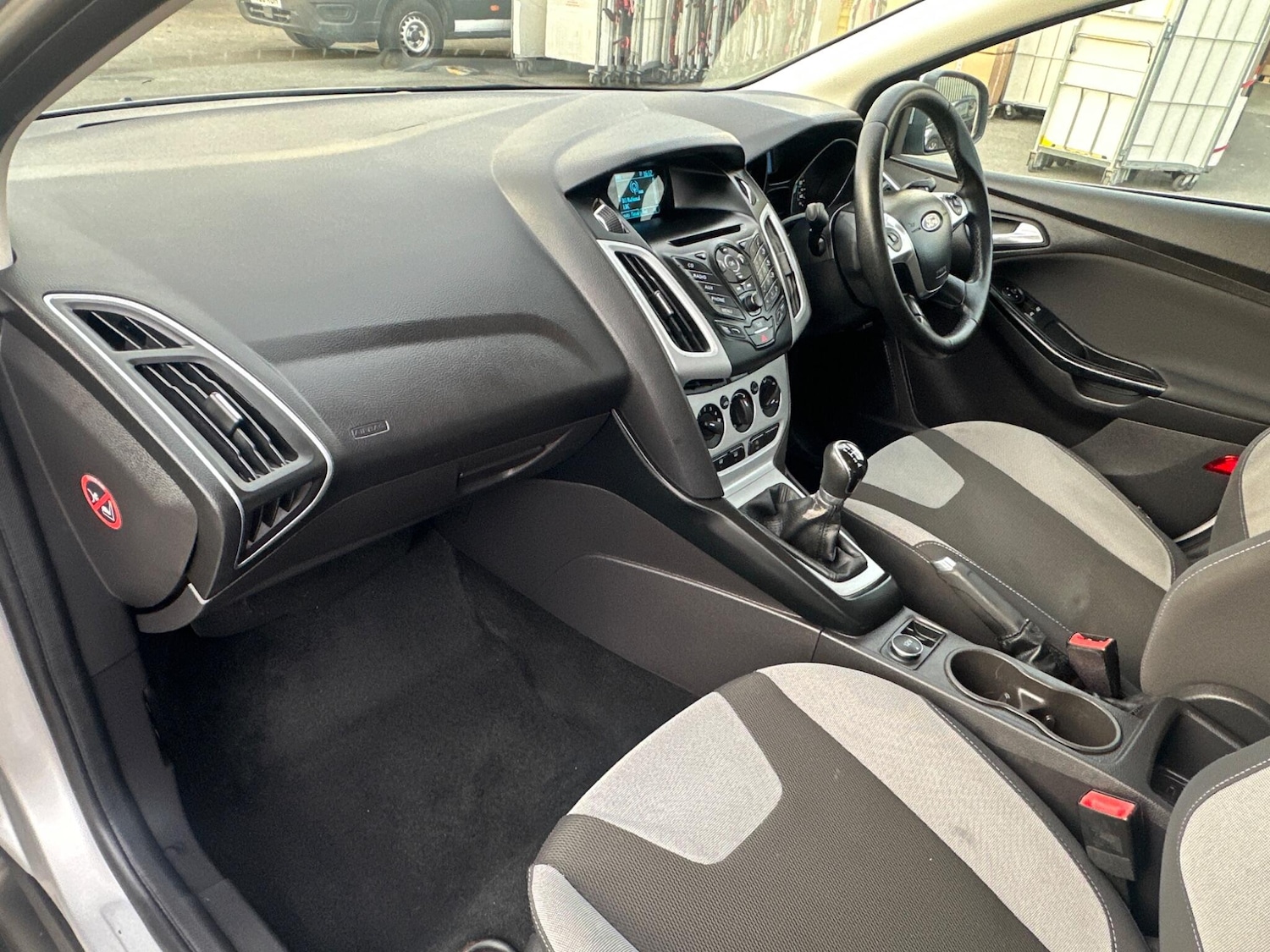 Used Ford Focus 2015 for sale - 76984905: Photo 13