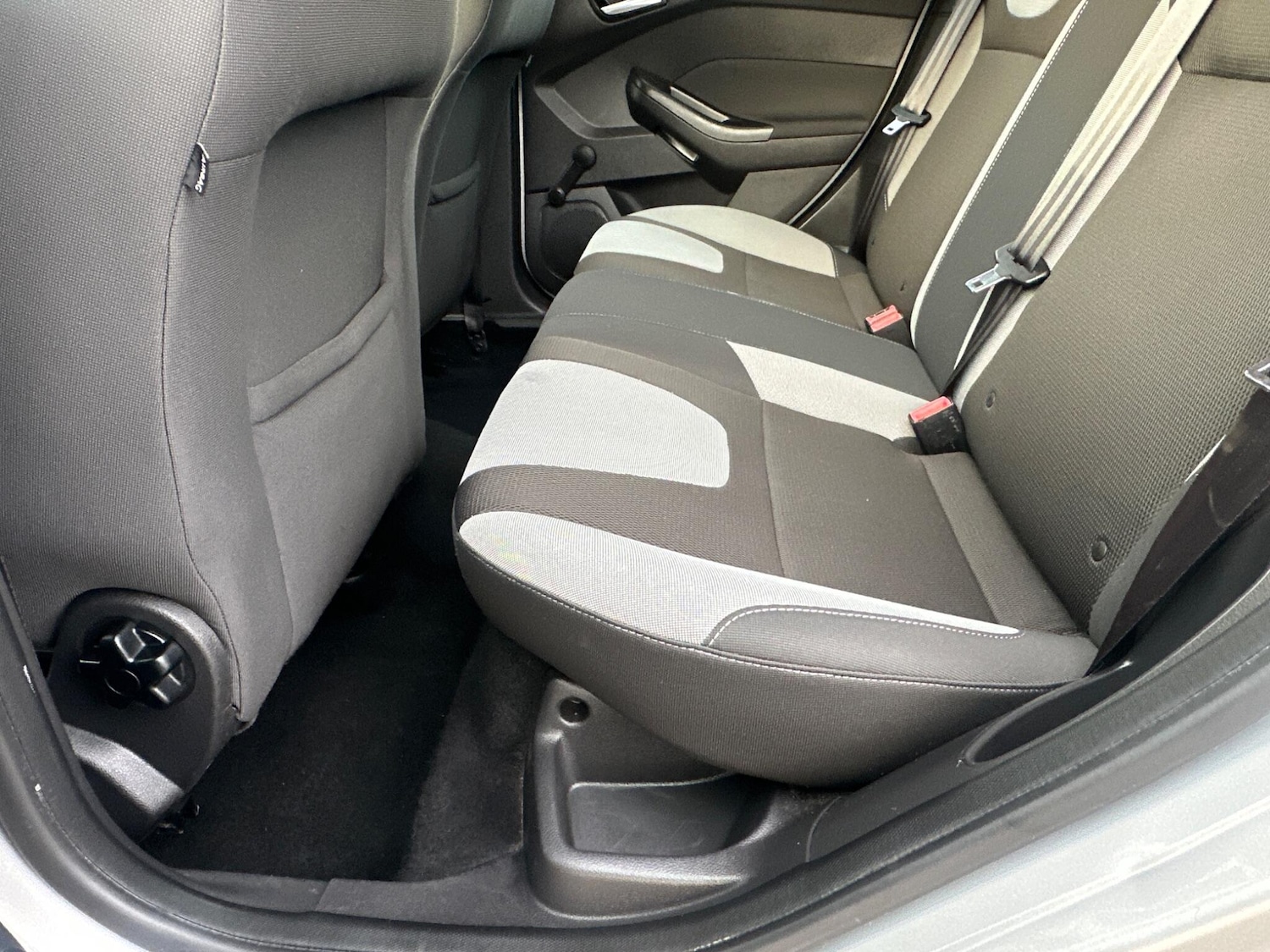 Used Ford Focus 2015 for sale - 76984905: Photo 21