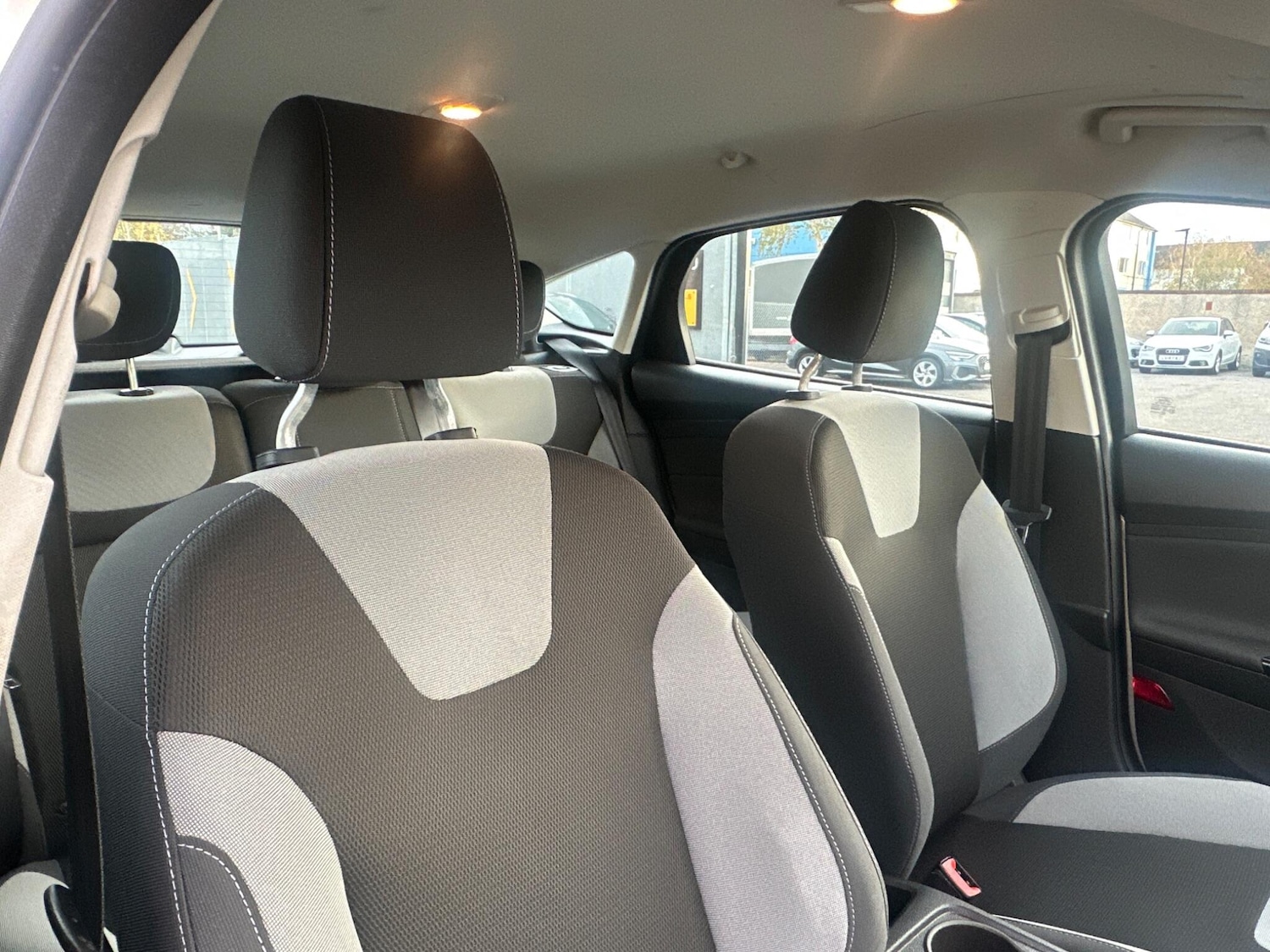 Used Ford Focus 2015 for sale - 76984905: Photo 28