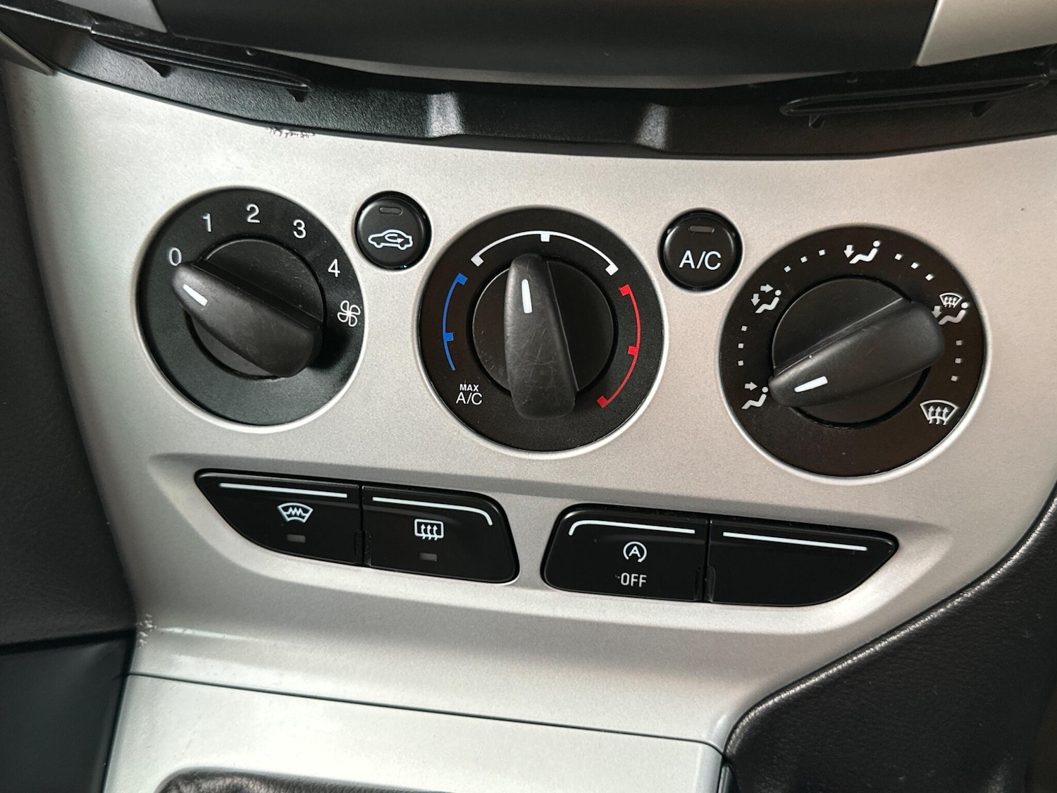 Used Ford Focus 2015 for sale - 76984905: Photo 30