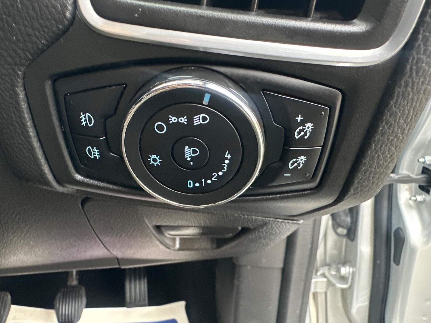 Used Ford Focus 2015 for sale - 76984905: Photo 35