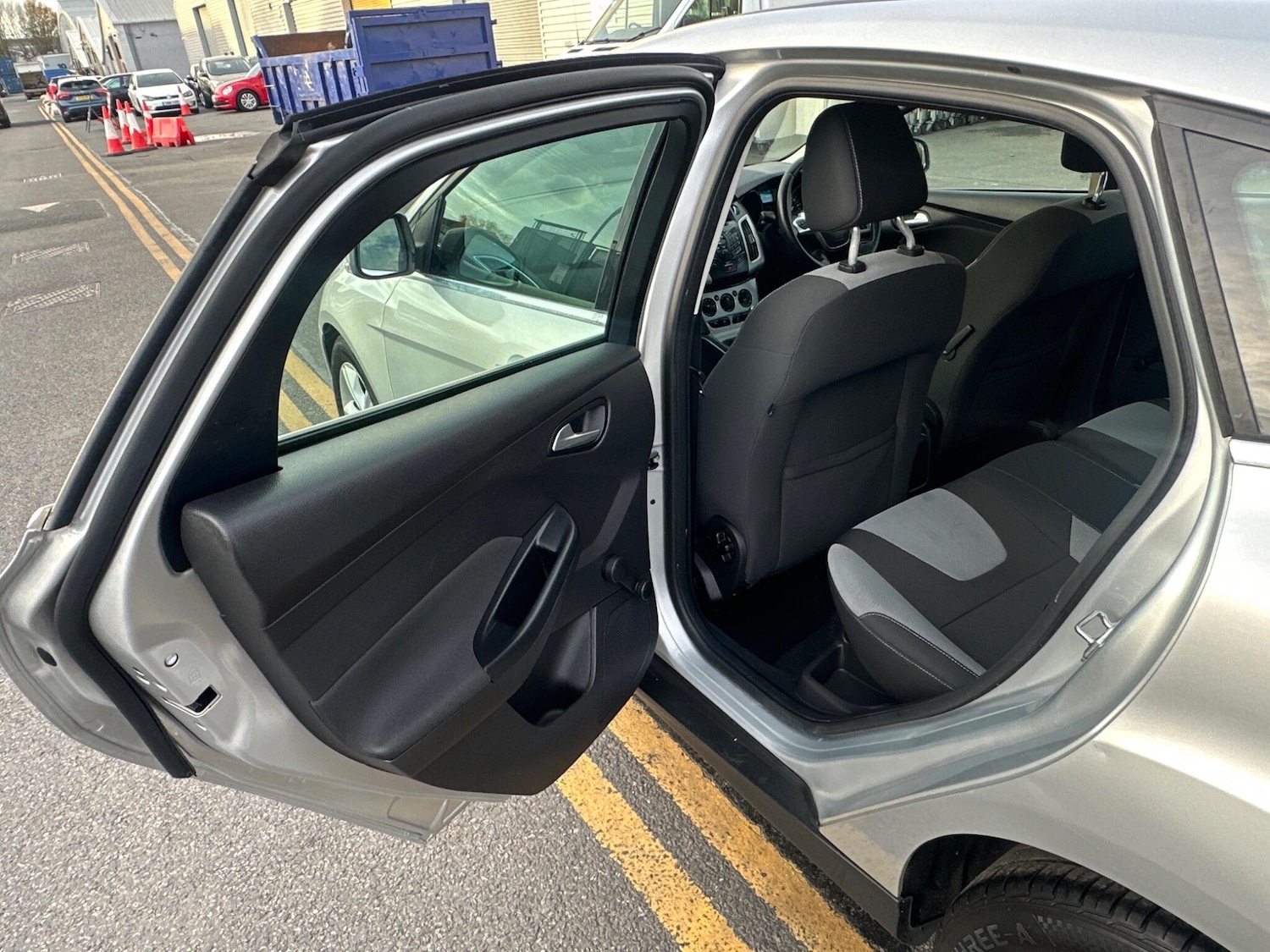 Used Ford Focus 2015 for sale - 76984905: Photo 39