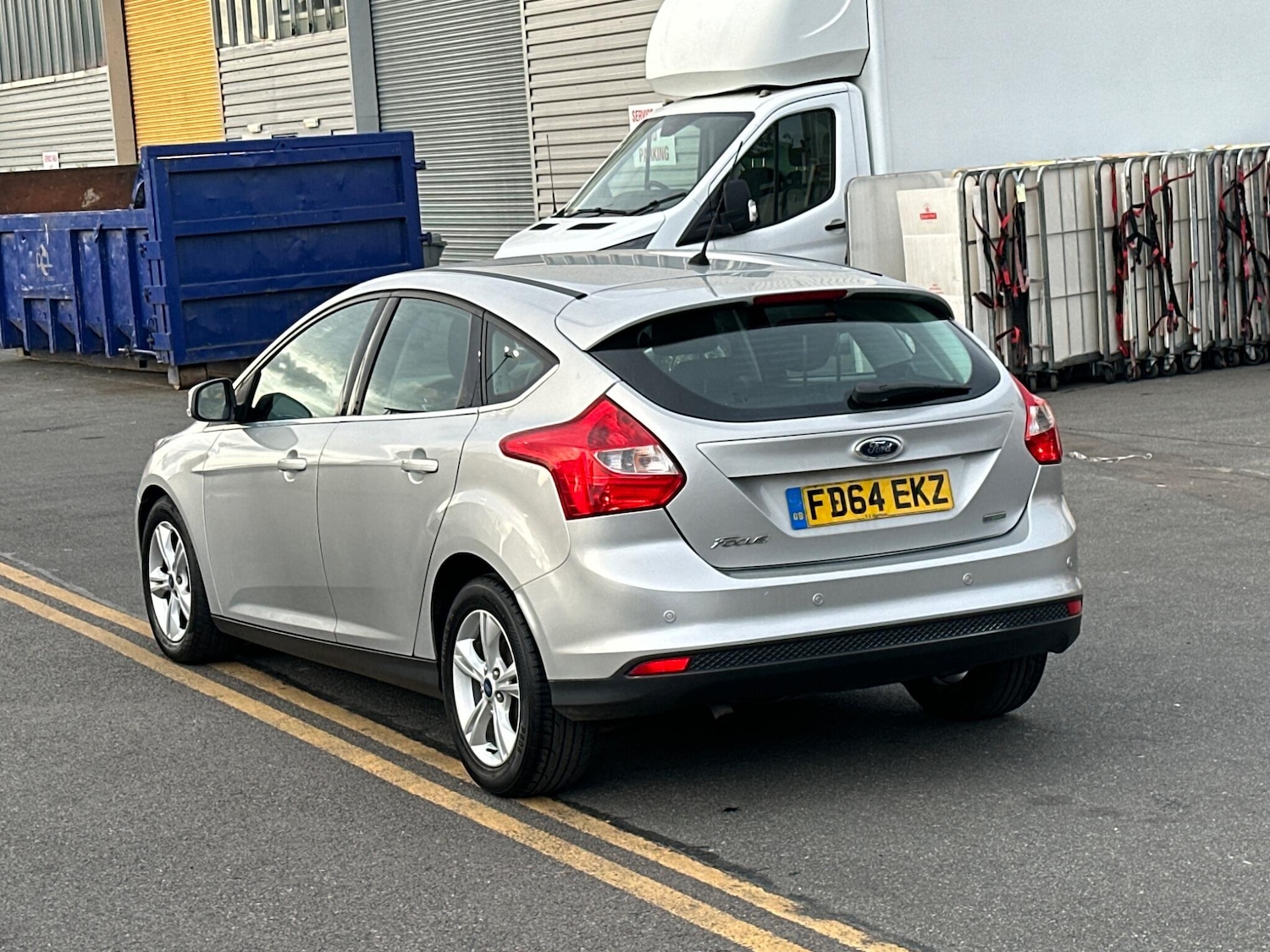 Used Ford Focus 2015 for sale - 76984905: Photo 4