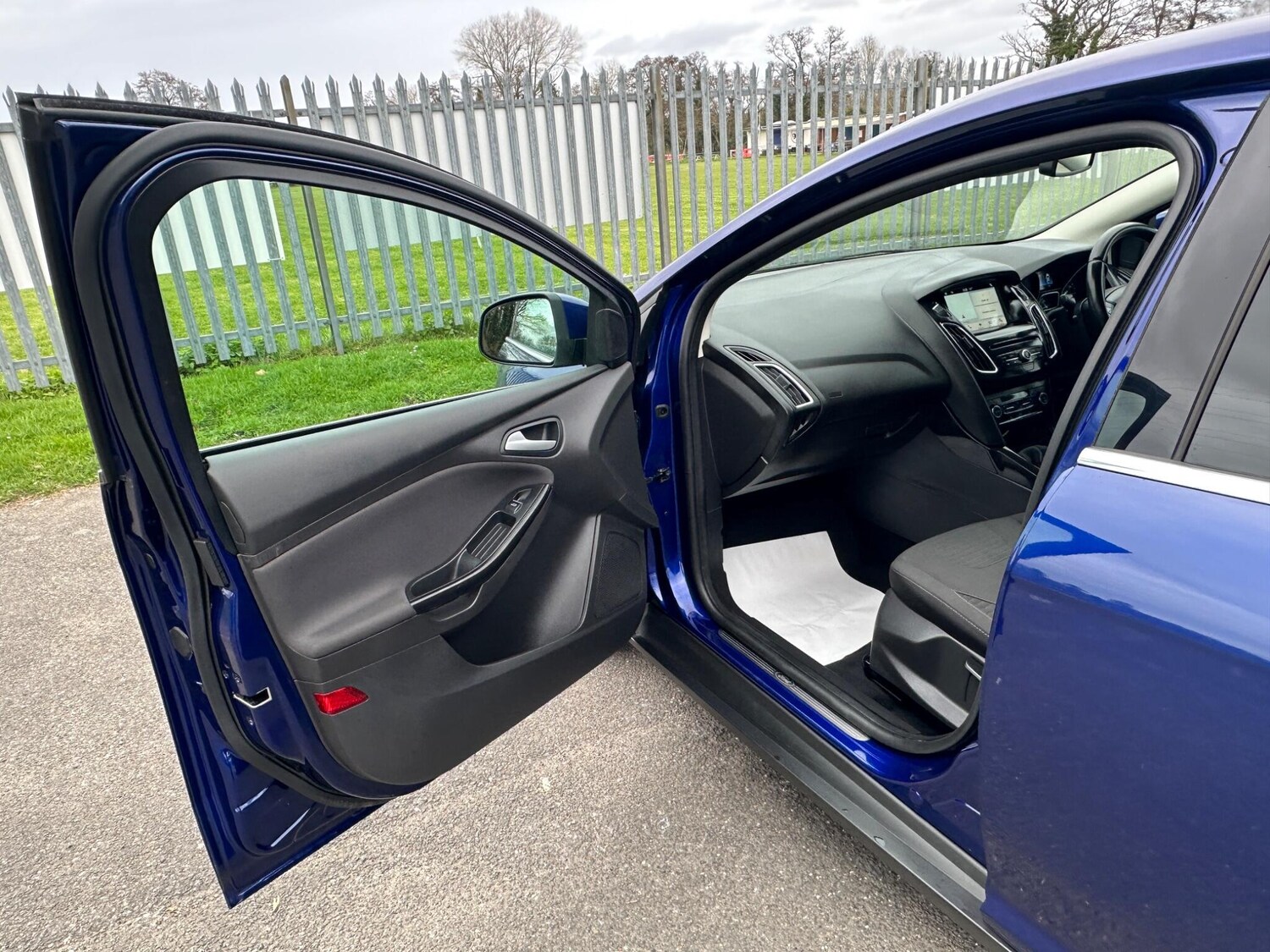 Used Ford Focus for sale - 77909007: Photo 44