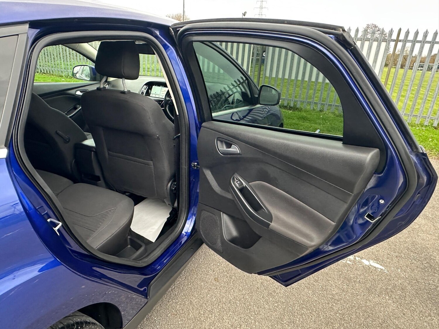 Used Ford Focus for sale - 77909007: Photo 48